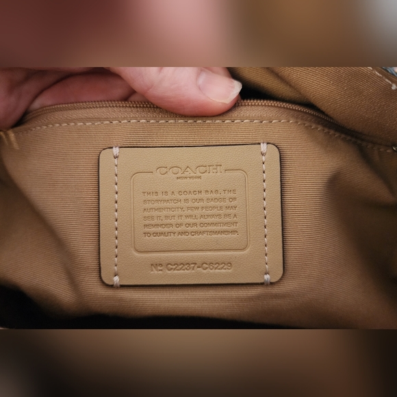 EUC Coach Kacey Satchel Shoulder Bag/Crossbody - Picture 6 of 9